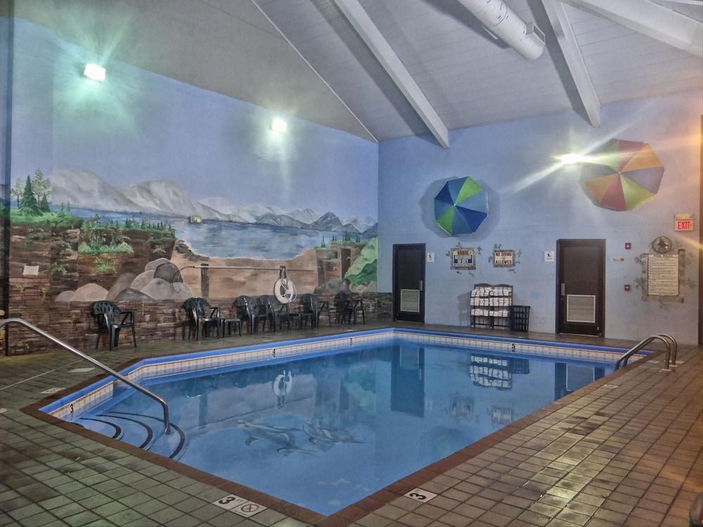 BAYMONT INN & SUITES PIGEON FORGE photo 3