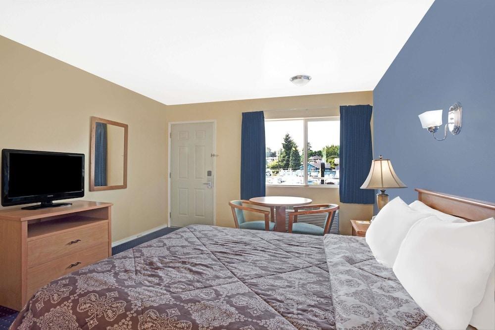 DAYS INN SEATTLE NORTH OF DOWNTOWN photo 3