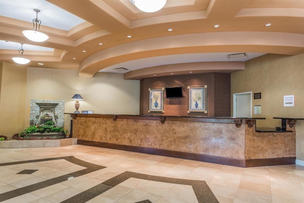Ramada by Wyndham Jacksonville I-95 by Butler Blvd photo 4