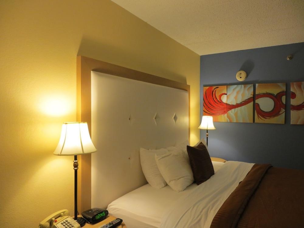 DAYS INN BY WYNDHAM SYRACUSE photo 3