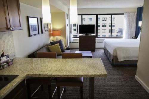 Sonesta ES Suites Chicago Downtown Magnificent Mile - Medical photo 2