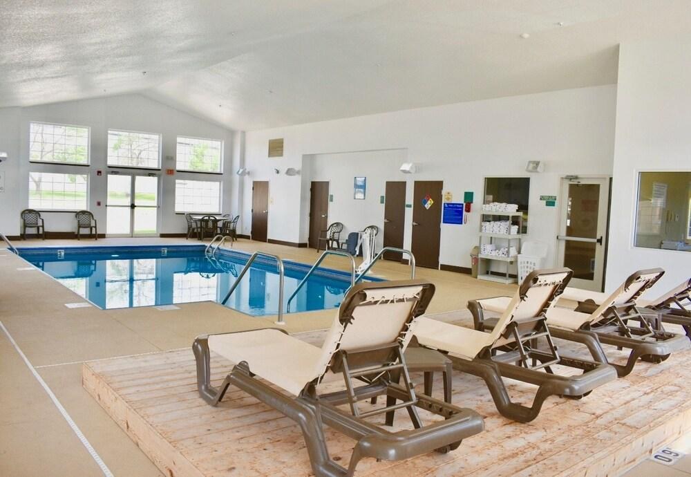 MAINSTAY SUITES photo 2