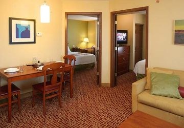 TOWNEPLACE SUITES CLEVELAND STREETSBORO photo 2