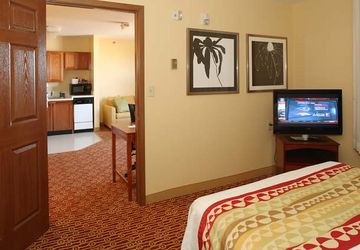 TOWNEPLACE SUITES CLEVELAND STREETSBORO photo 4