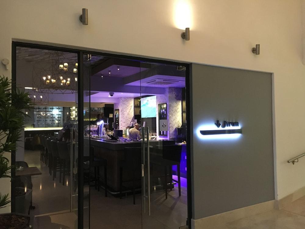 BELAIRE SUITES HOTEL photo 4