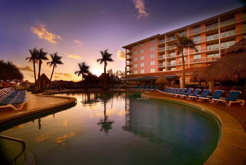 PALM BEACH SHORES RESORT & VACATION VILLAS photo 3
