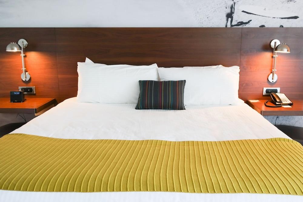 TOWN AND COUNTRY RESORT photo 3