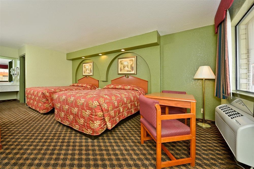 Budget Inn photo 3