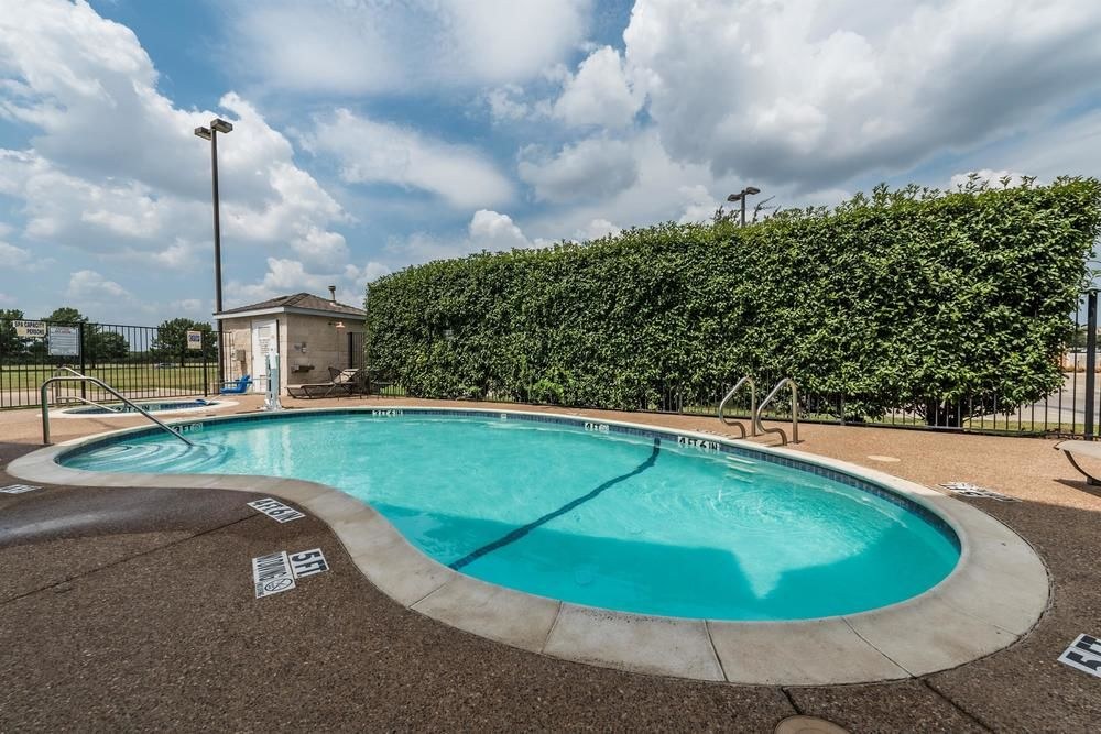 MICROTEL INN & SUITES BY WYNDHAM FT. WORTH NORTH/