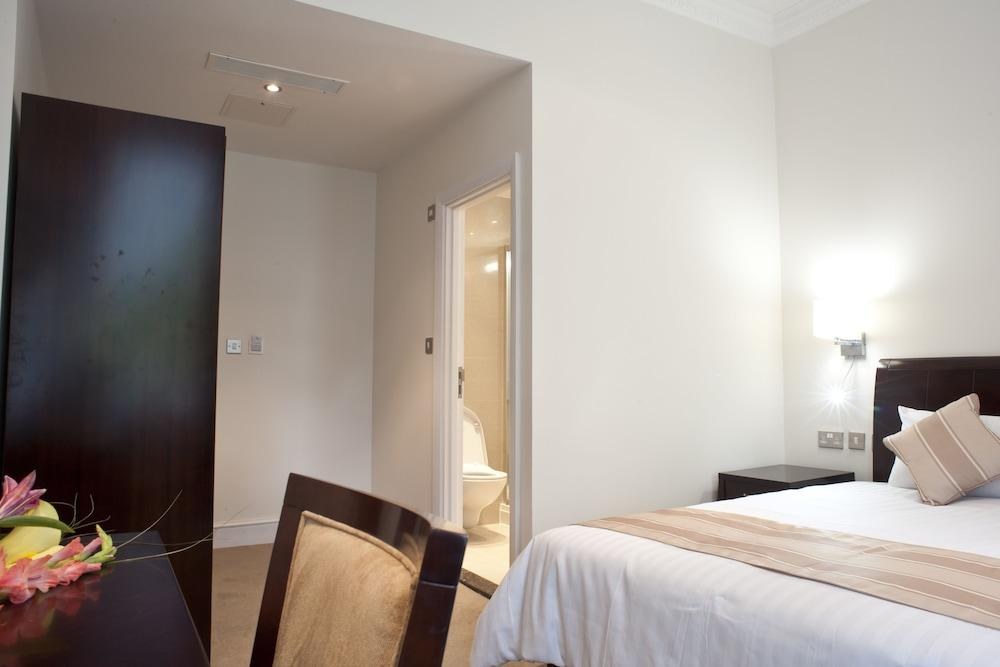 THE VILLA KENSINGTON photo 3