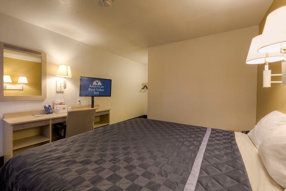 AMERICAS BEST VALUE INN AMARILLO EAST/GRAND STREET photo 1
