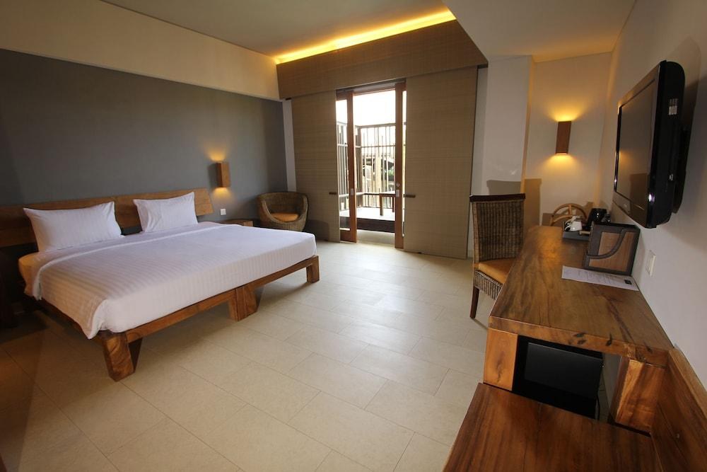 THE OASIS LAGOON SANUR photo 3