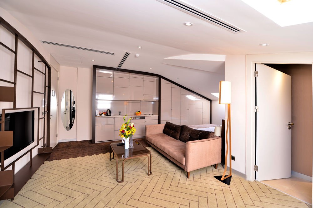LONDE BUSINESS SUITES photo 1
