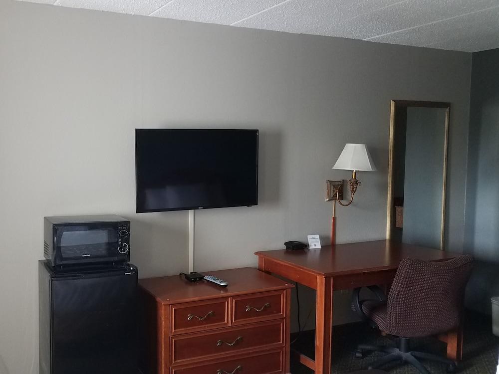AMERICAS BEST VALUE INN ST LOUIS/DOWNTOWN photo 4
