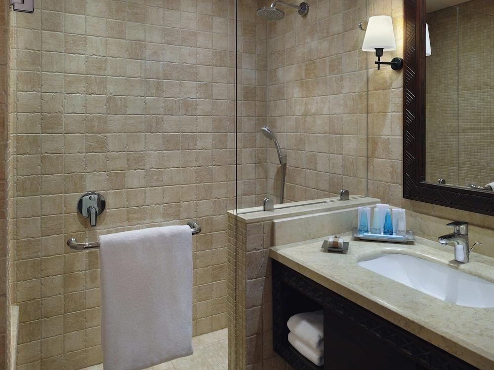 MOVENPICK AMBASSADOR HOTEL ACCRA photo 2