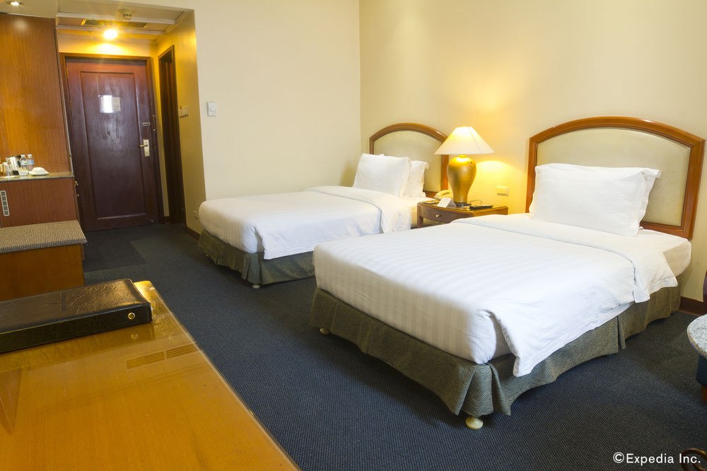 MAKATI PALACE photo 1