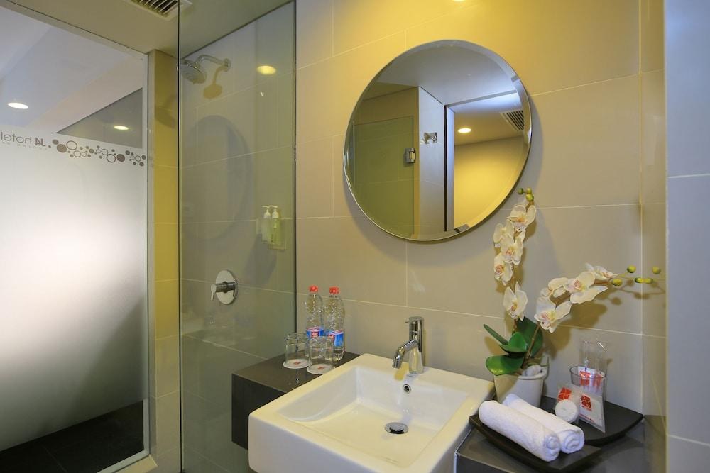 J4 LEGIAN HOTEL photo 3