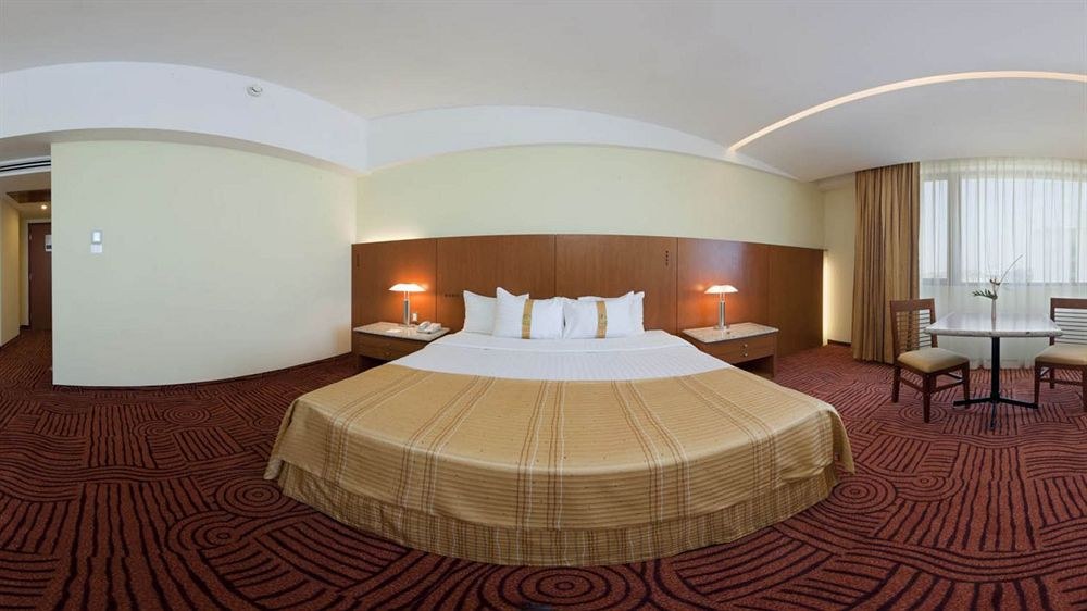 HOLIDAY INN PUEBLA FINSA