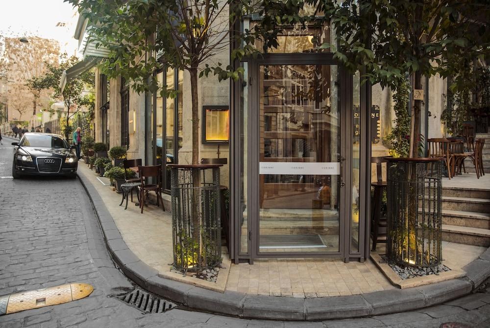 CORINNE HOTEL photo 2