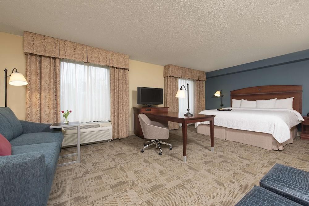 Hampton Inn & Suites Bloomington-Normal