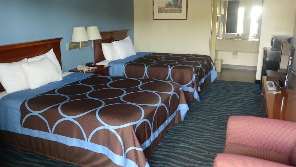 DAYS INN BY WYNDHAM CLARKSVILLE NORTH photo 3
