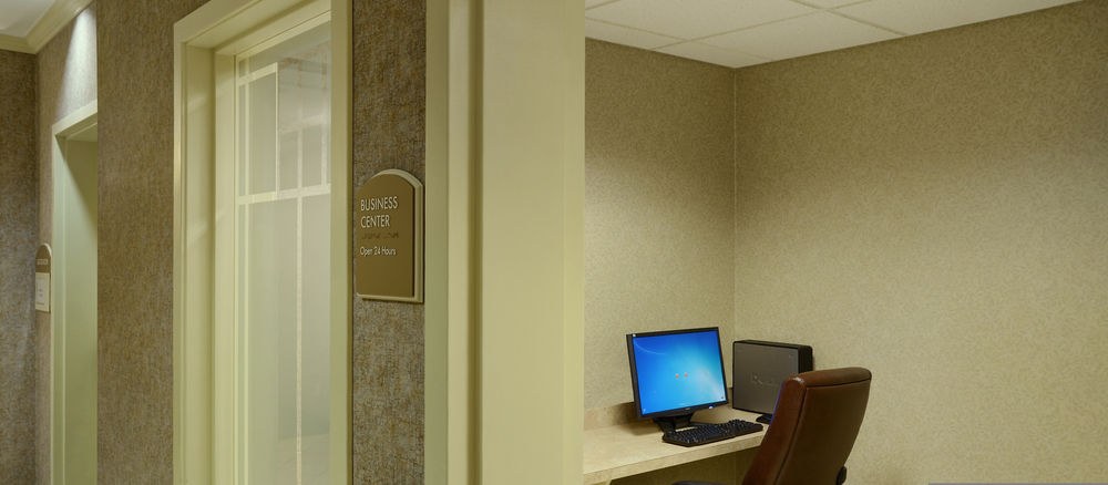 HOLIDAY INN EXPRESS HOTEL & SUITES MEDICINE HAT