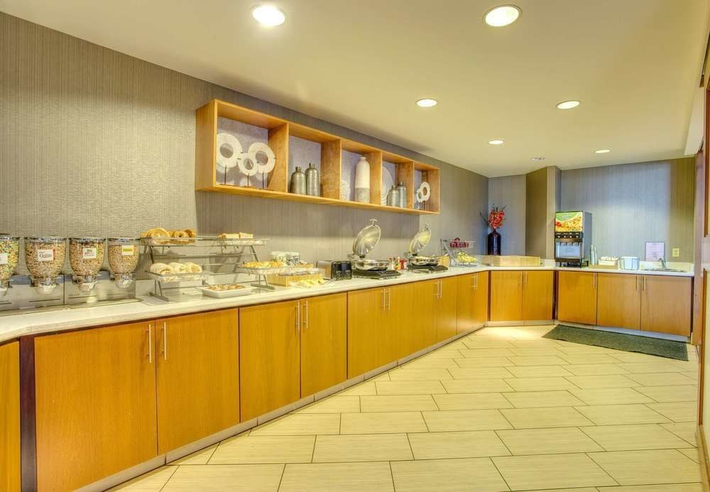 SPRINGHILL SUITES LAWRENCE DOWNTOWN photo 4