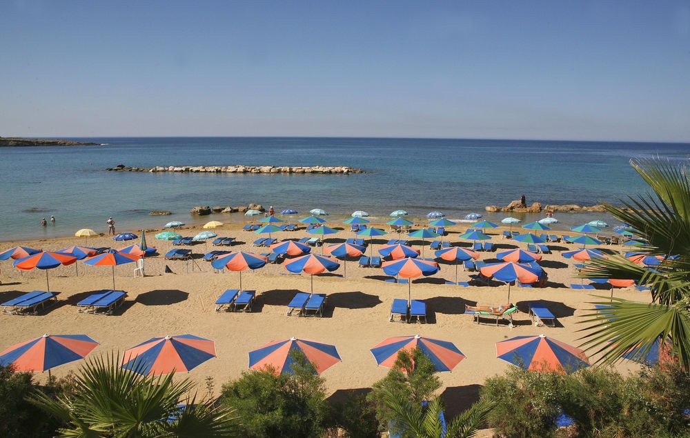 CORALLIA BEACH HOTEL & APTS