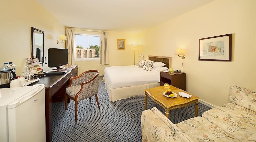 DHAFRA BEACH HOTEL photo 2