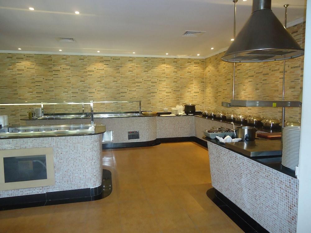 DHAFRA BEACH HOTEL photo 3
