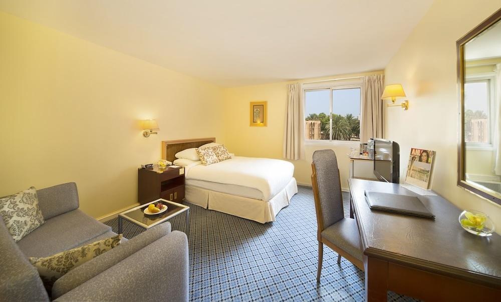 DHAFRA BEACH HOTEL photo 4