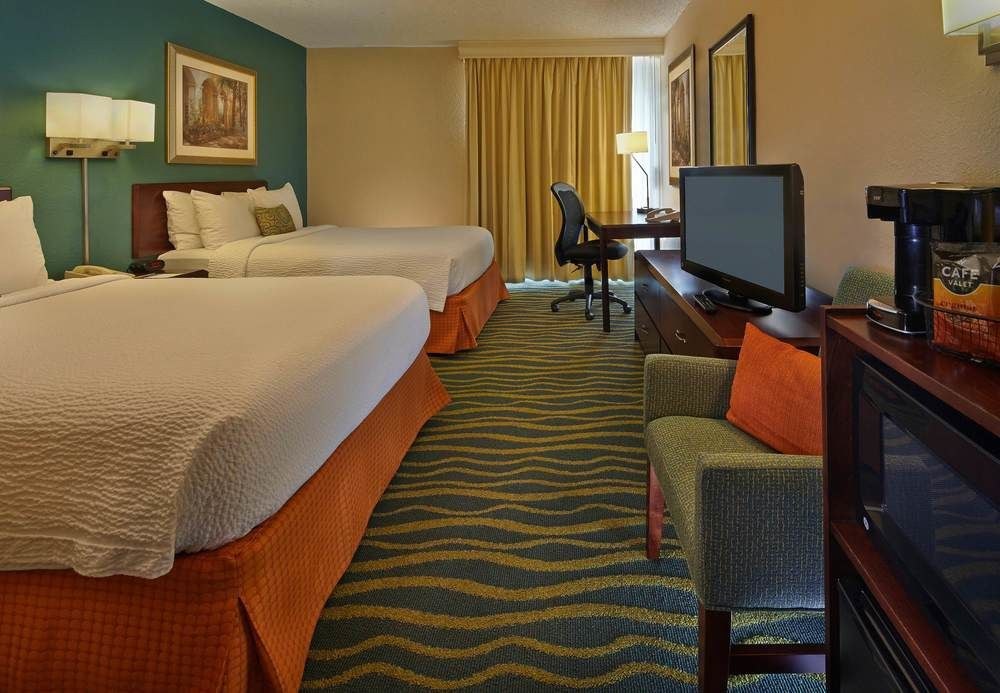 FAIRFIELD INN & SUITES PALM BEACH photo 3