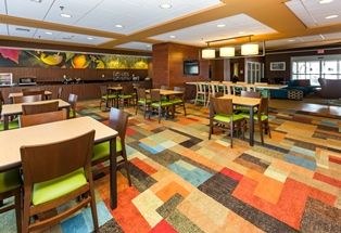 FAIRFIELD INN & SUITES DES MOINES WEST