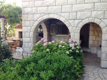 GUEST HOUSE STEEL