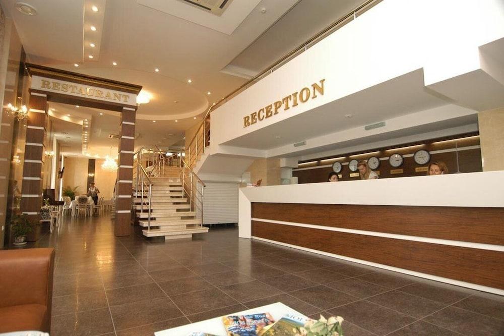 MANHATTAN HOTEL & RESTAURANT photo 3
