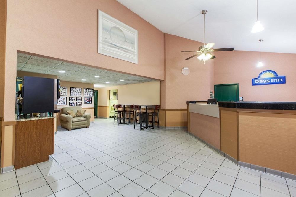 DAYS INN BY WYNDHAM CANASTOTA/SYRACUSE photo 2
