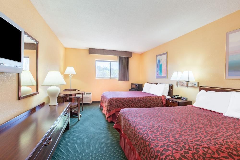 DAYS INN BY WYNDHAM CANASTOTA/SYRACUSE photo 4
