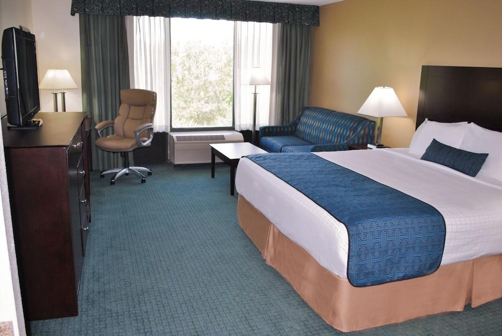 WYNDHAM GARDEN WILLIAMSBURG photo 4