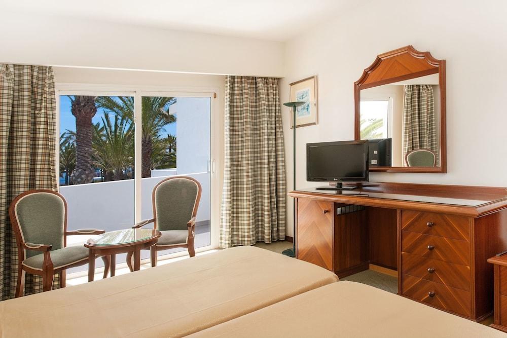 OLE OLIVINA LANZAROTE photo 2