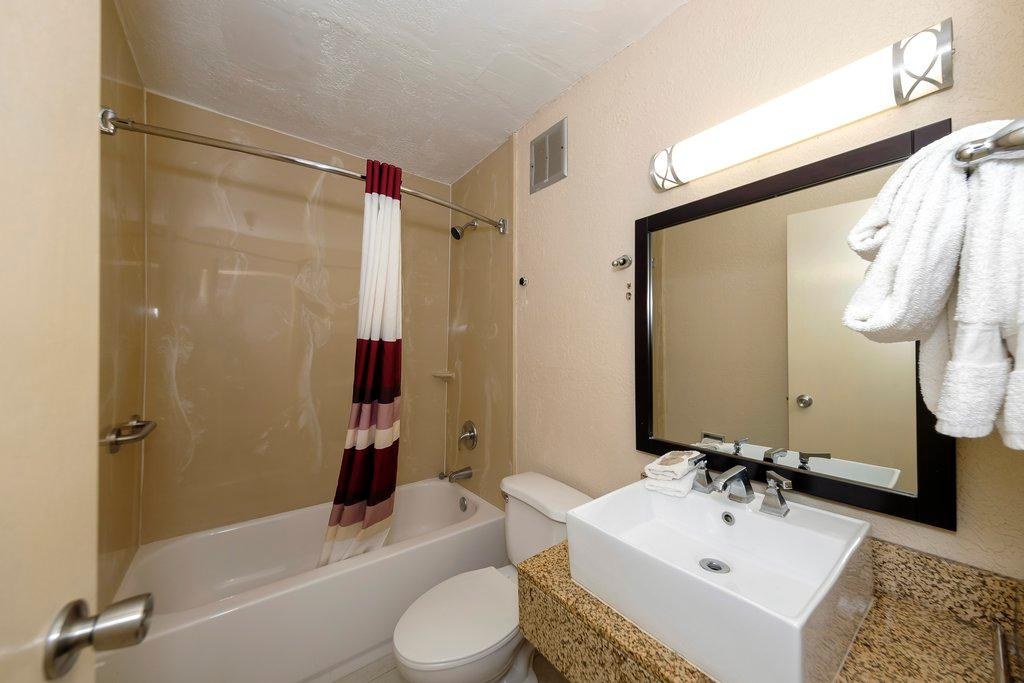 Red Roof Inn Jacksonville - Cruise Port photo 4
