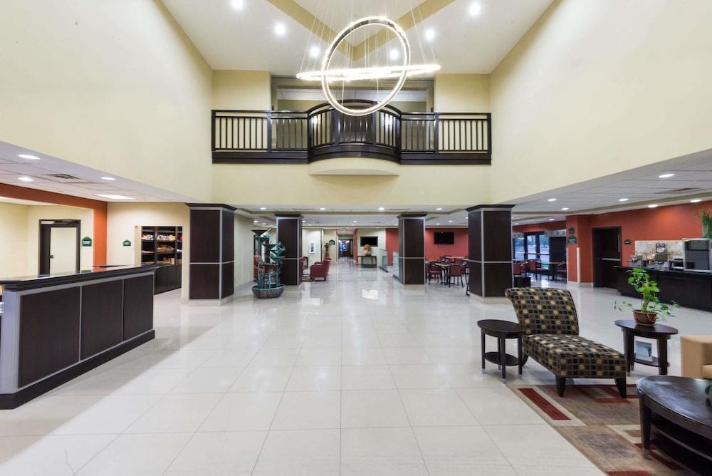 WINGATE BY WYNDHAM LAKE CHARLES CASINO AREA photo 2