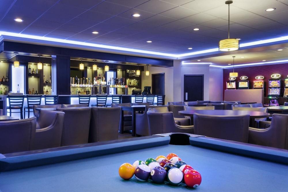 TRAVELODGE BY WYNDHAM LETHBRIDGE photo 2