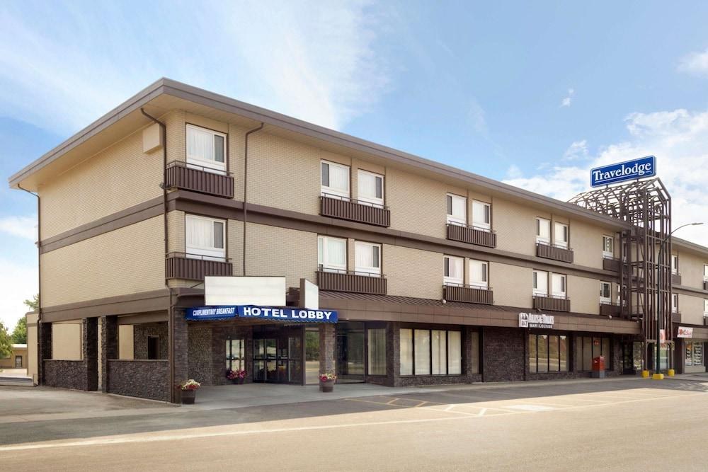 TRAVELODGE BY WYNDHAM LETHBRIDGE photo 3
