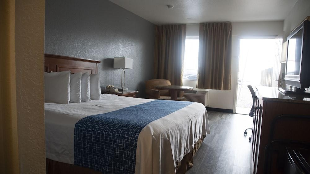 Econo Lodge Phoenix North I-17 photo 2