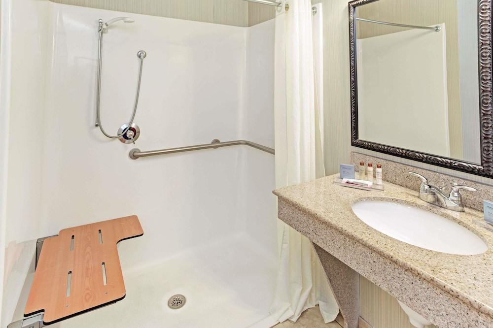 WINGATE BY WYNDHAM CHARLESTON UNIVERSITY BOULEVAR photo 2