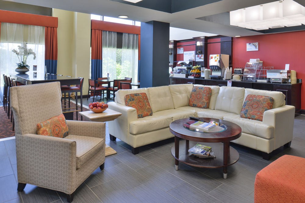 HOLIDAY INN EXPRESS & SUITES AUSTIN SW - SUNSET VALLEY