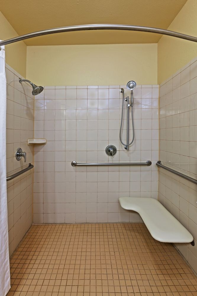 HOLIDAY INN EXPRESS & SUITES AUSTIN NW - LAKELINE photo 1