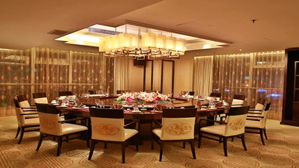 HOLIDAY INN BEIJING FOCUS SQUARE photo 4