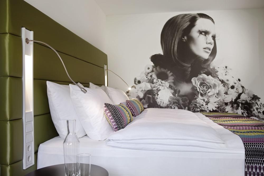 HOTEL INDIGO DUSSELDORF - VICTORIAPLATZ photo 4