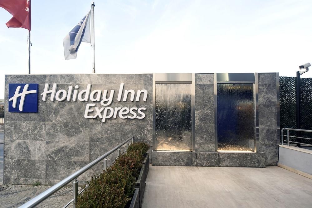HOLIDAY INN EXPRESS ISTANBUL - ALTUNIZADE photo 2